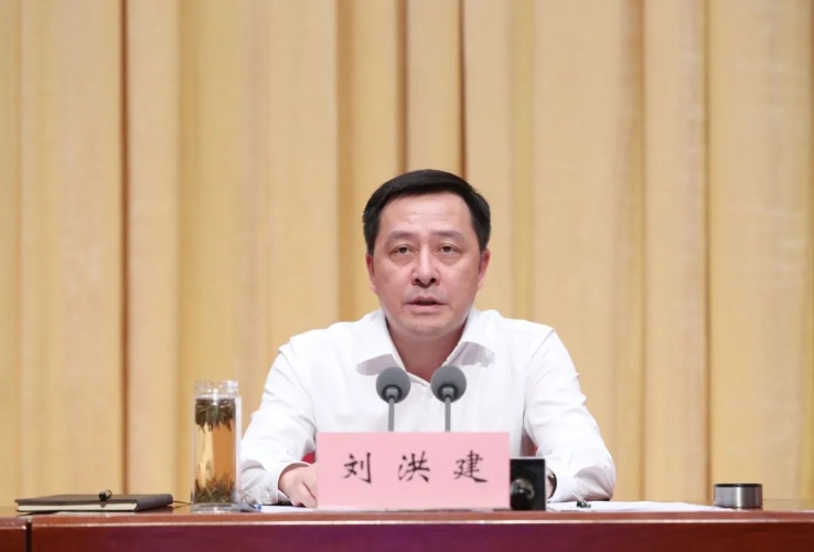 学习贯彻党的二十届三中全会精神省委宣讲团报告会在昆明举行.